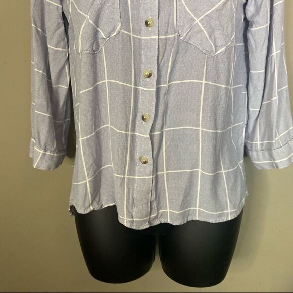 SIM & Sam Blue Plaid Button down 3/4 sleeves hi-low blouse - Picture 8 of 9